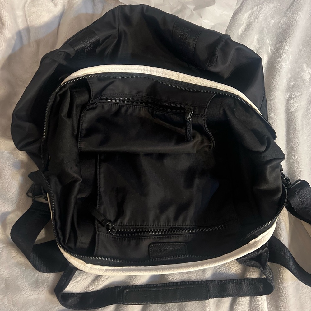 Steve Madden Weekender Bag - Picture 4 of 5